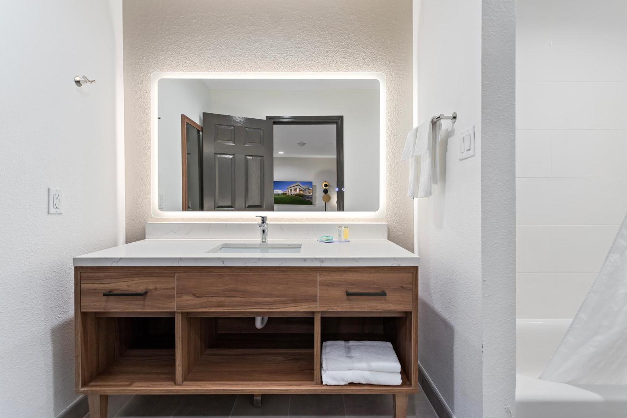 Baymont By Wyndham Beaumont Hotel Luaran gambar