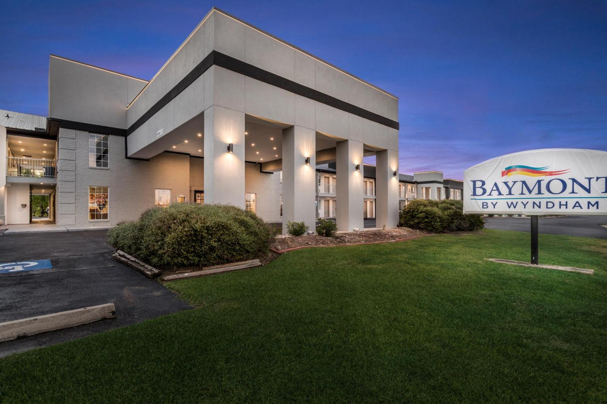Baymont By Wyndham Beaumont Hotel Luaran gambar