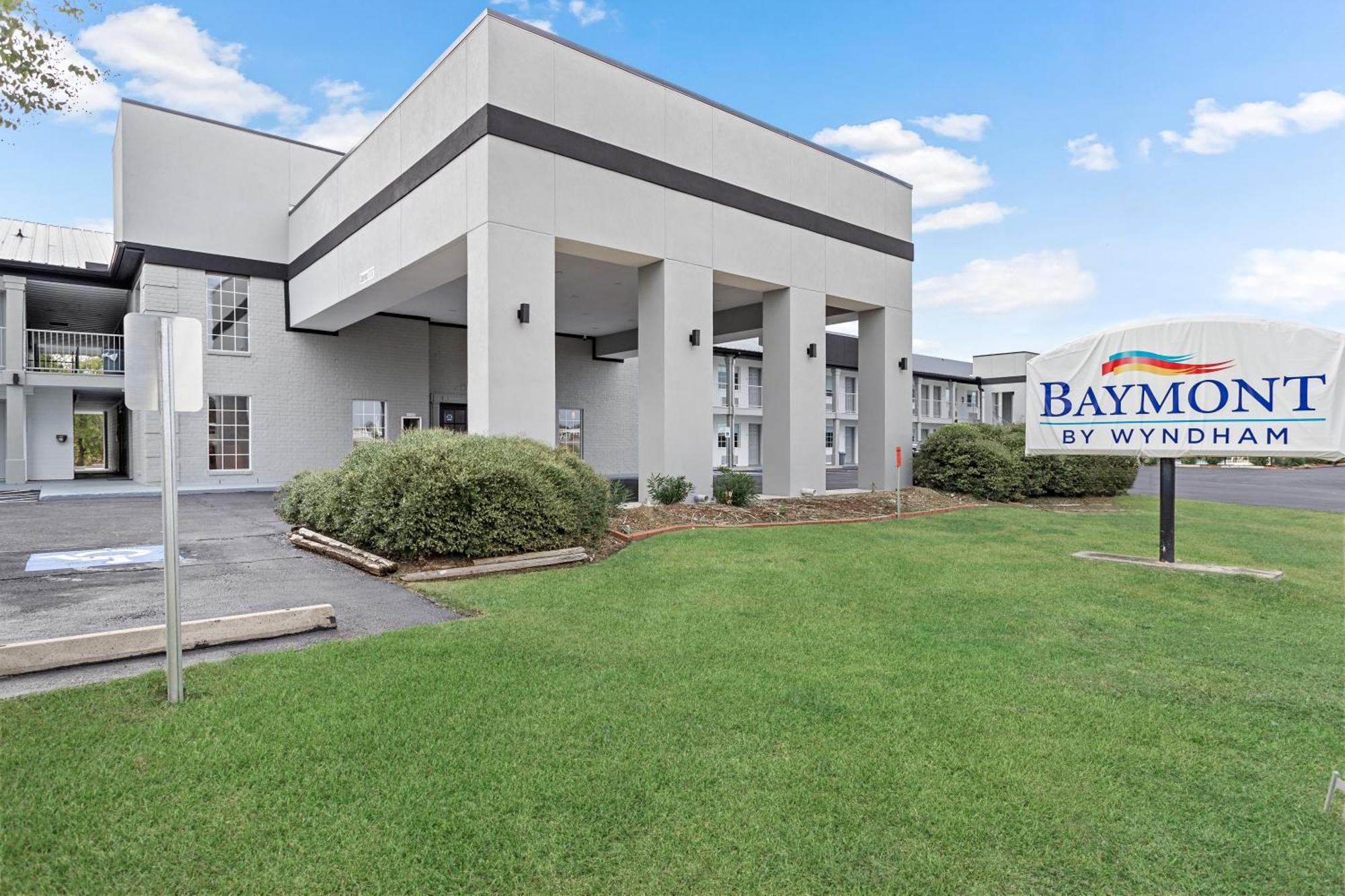 Baymont By Wyndham Beaumont Hotel Luaran gambar